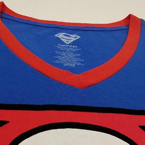Superman Women's Tee - Picture 6 of 6